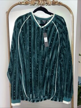 Fashion Nova Green Textured V-Neck Pullover with White Trim / XL